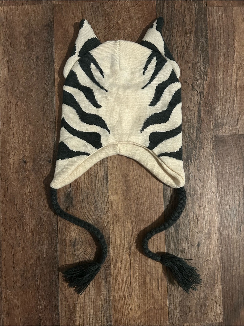 Her Universe Star Wars Ahsoka Lekku Beanie
